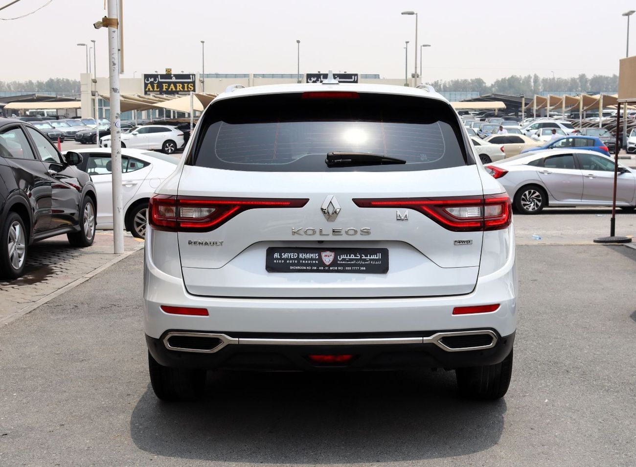 رينو كوليوس LE خالية من الحوادث - خليجي - فل اوبشن - السيارة بحالة ممتازة من الداخل والخارج