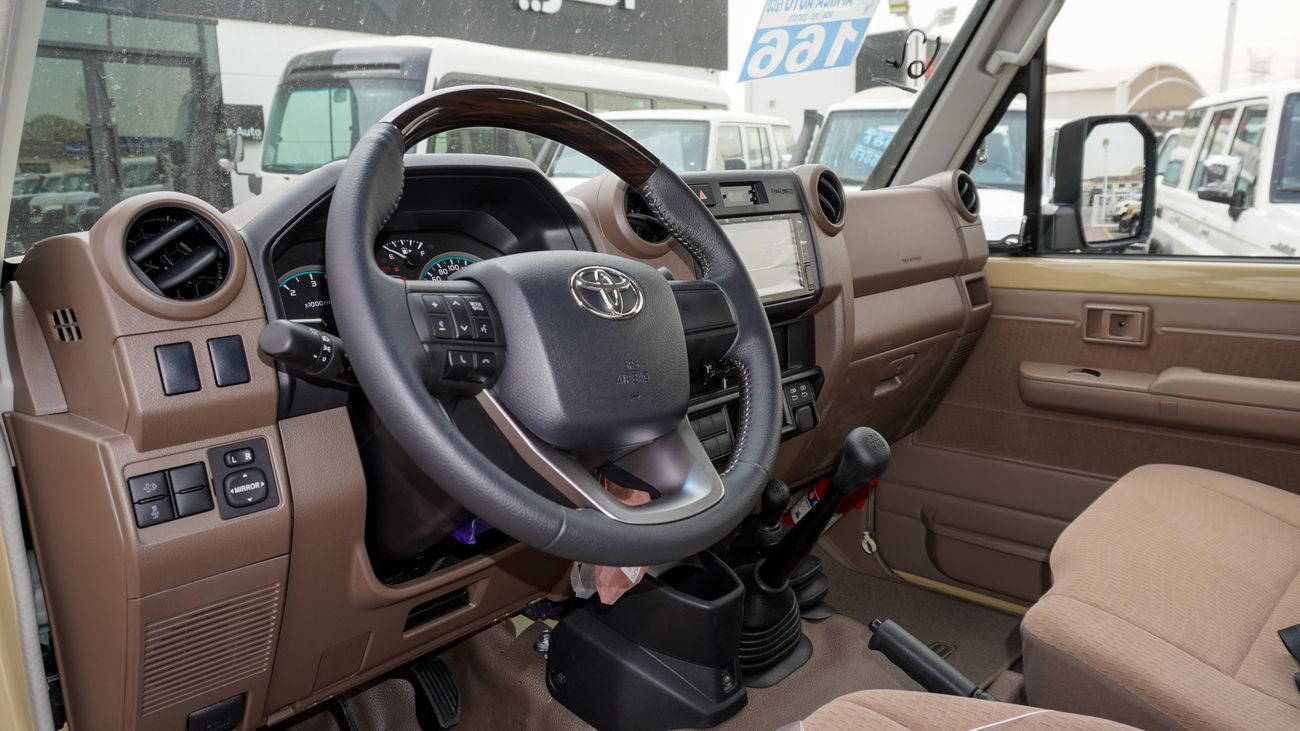 تويوتا لاند كروزر بيك آب LX 4.5 L d V8