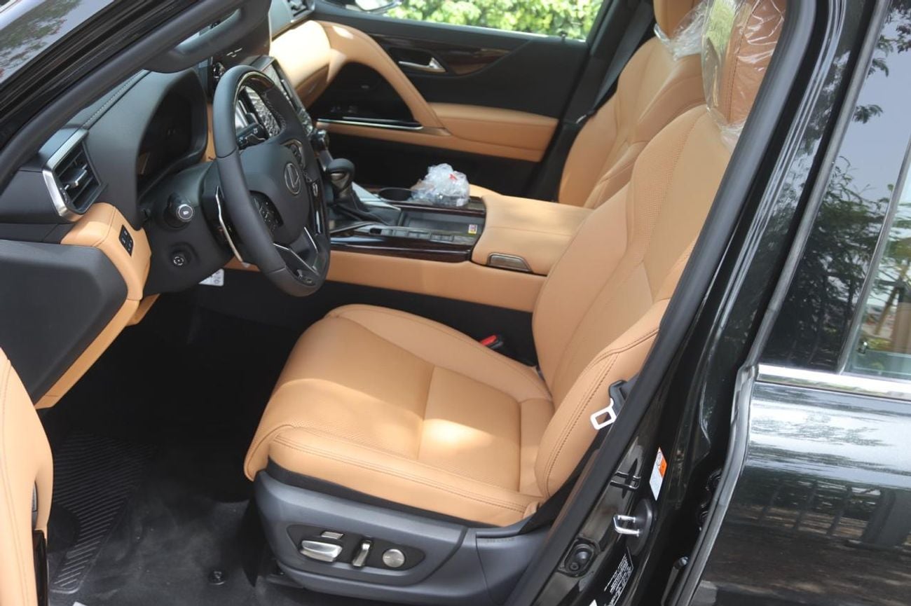 لكزس LX 600 SIGNATURE