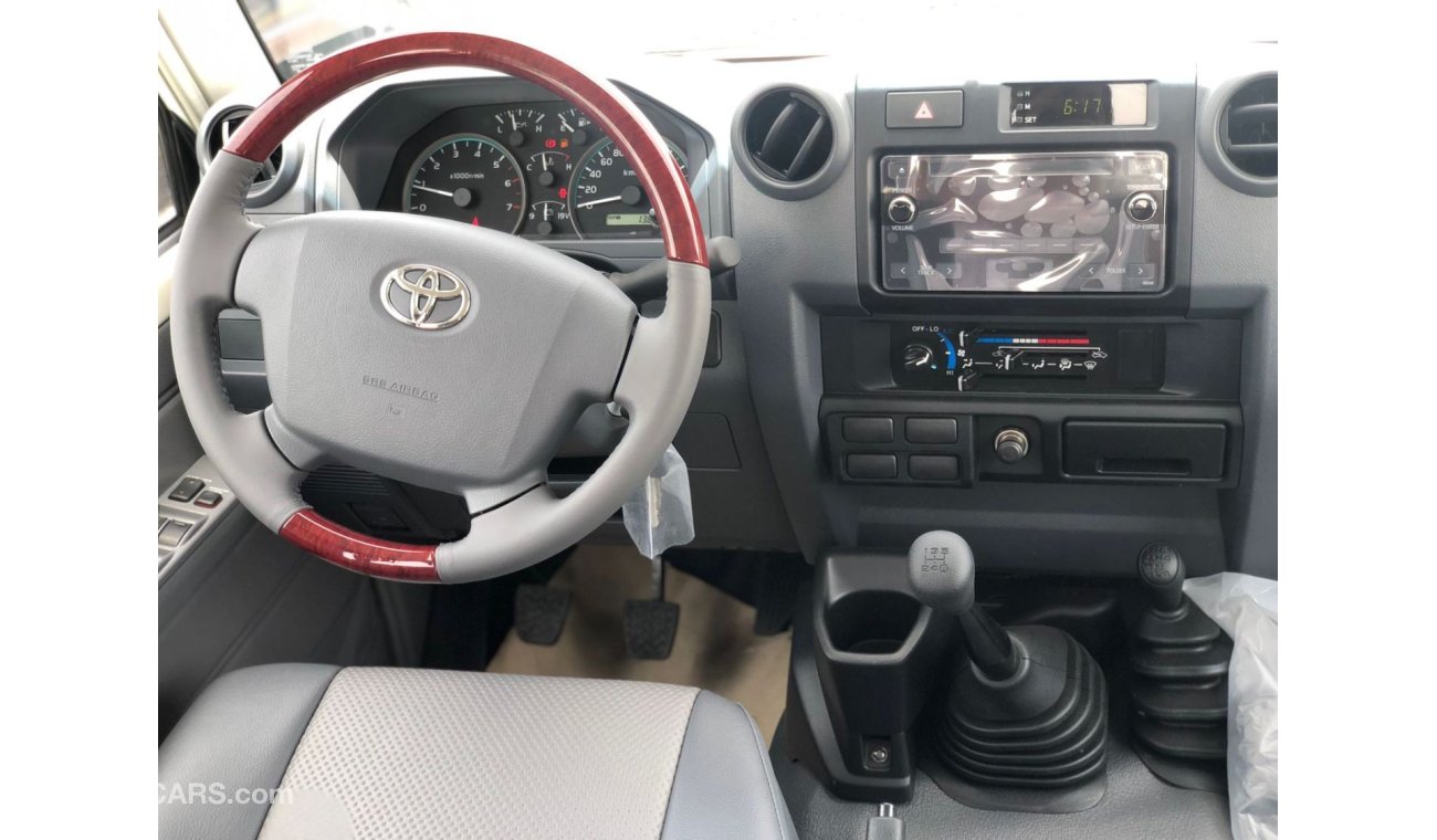 Toyota Land Cruiser Pick Up DC