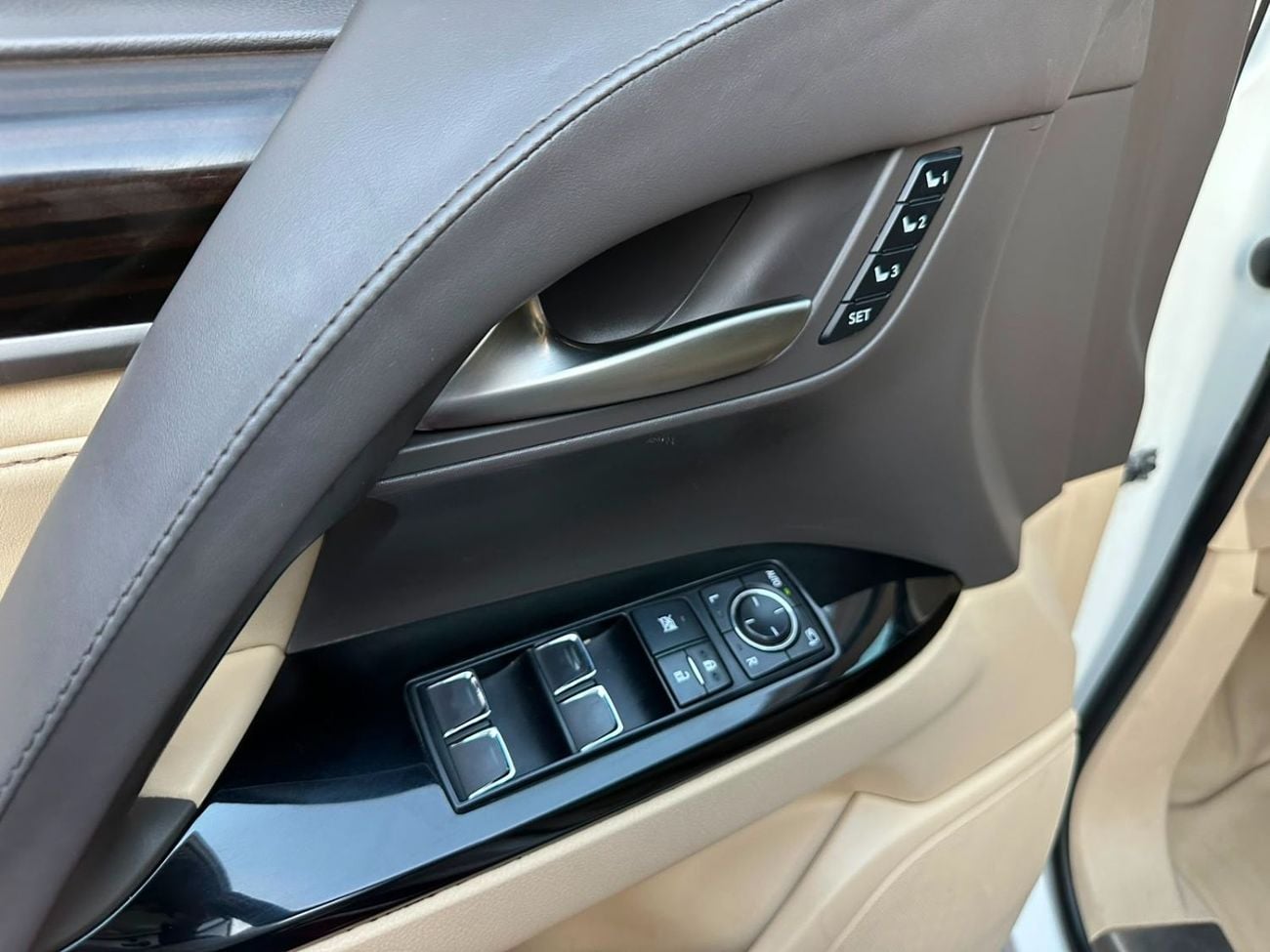 Lexus LX570 PREMIER