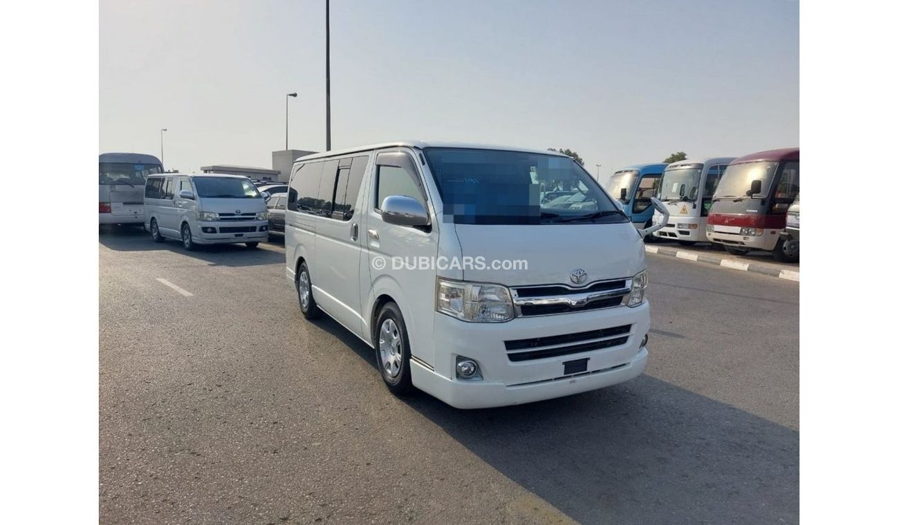 تويوتا هاياس TOYOTA HIACE VAN RIGHT HAND DRIVE(PM30696)