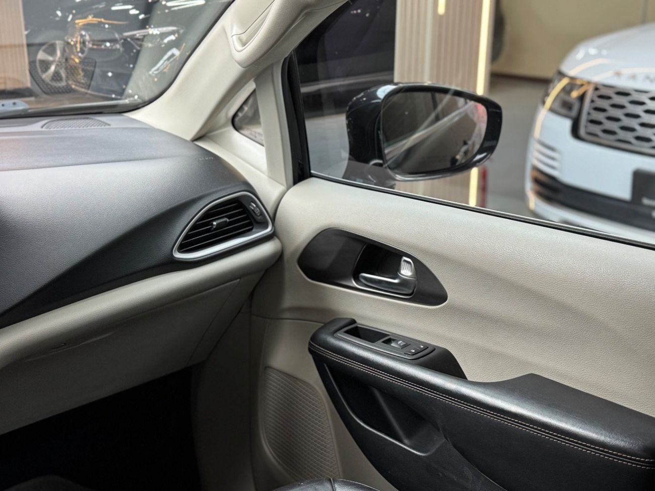 كرايسلر باسيفيكا Limtied 3.6L