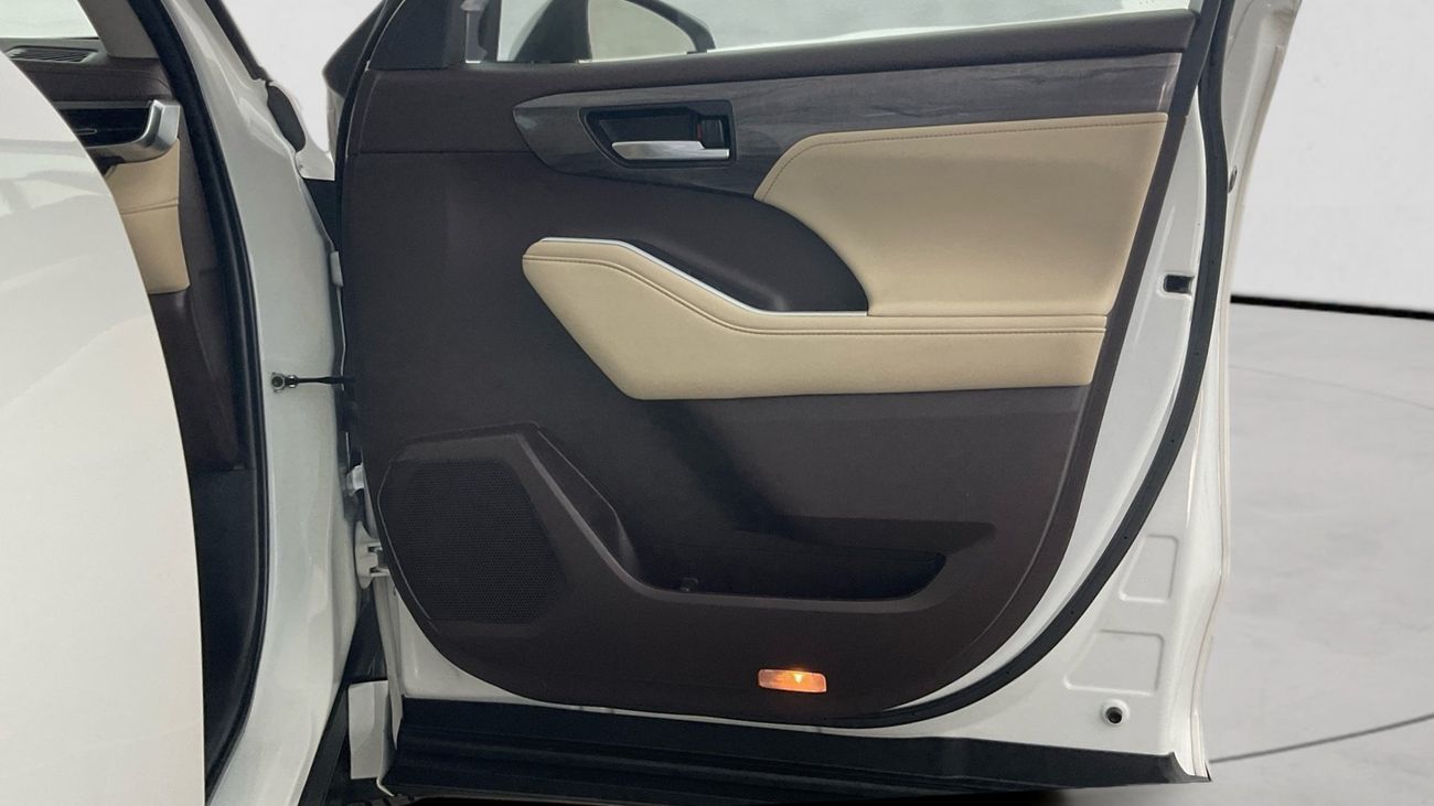 تويوتا هايلاندر VXR | شامل الضمان | 0 ﺪﻔﻋﺓ ﺃﻮﻟﻯ