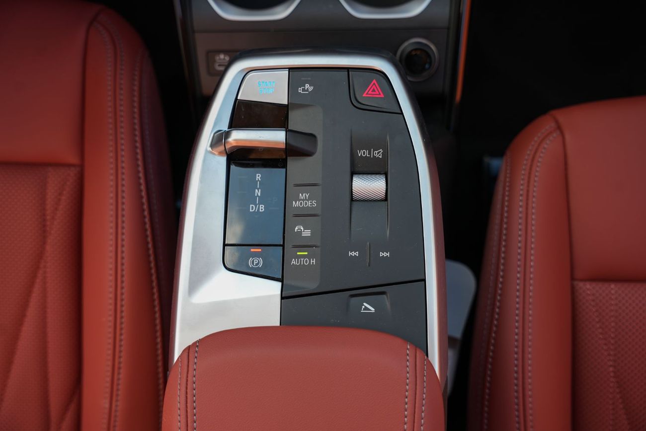 بي أم دبليو iX1 2026 BMW iX1 S-drive 25L FWD 0Km