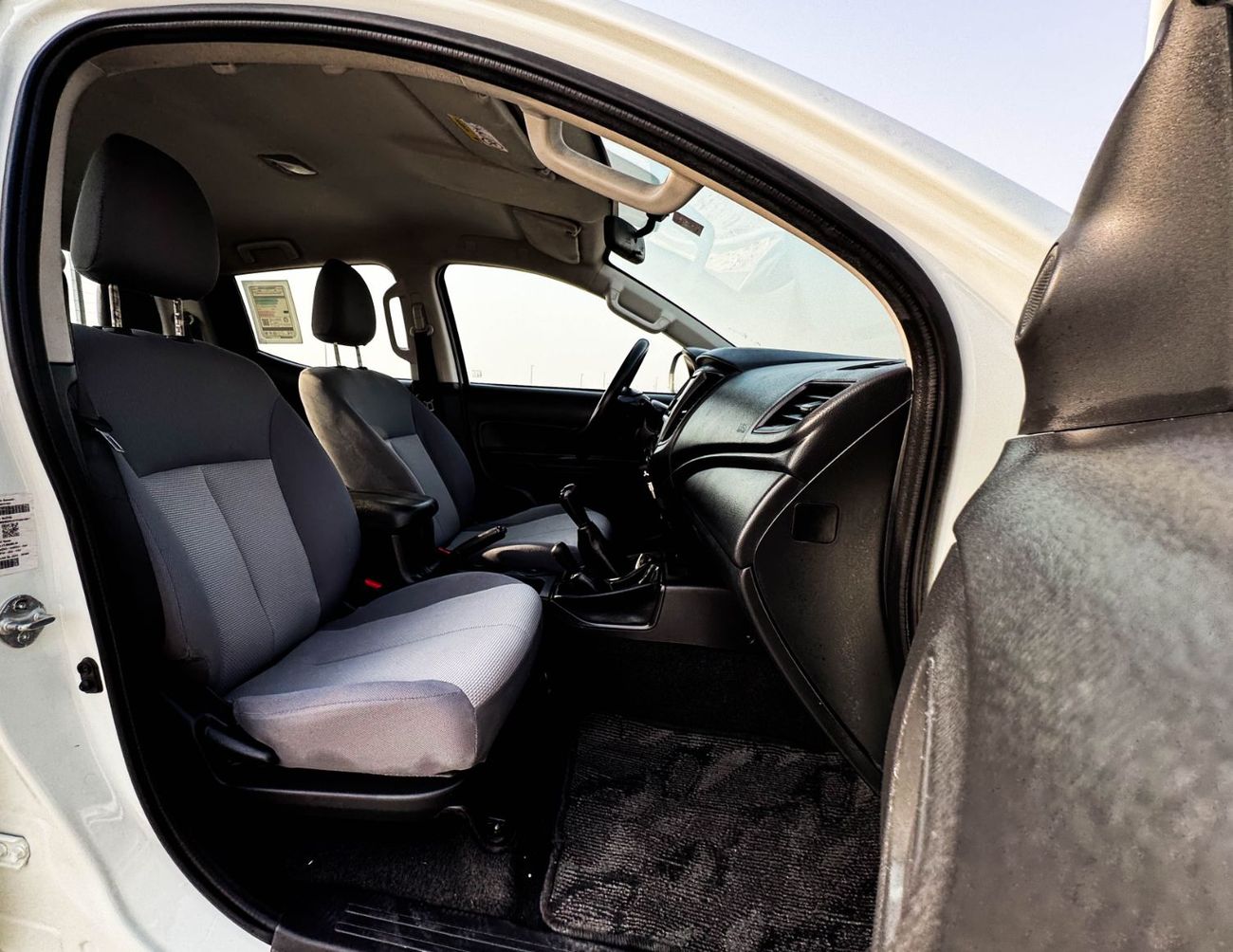 ميتسوبيشي L200 ميتسوبيشي L200 موديل 2023 دفع رباعي خليجي 2.4 لتر بحالة ممتازة بدون حوادث 1008 شهرياً