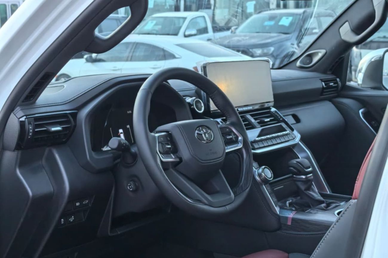 تويوتا لاند كروزر TOYOTA LAND CRUISER VXR 3.5L HYBRID 4WD JBL SPEAKERS  2026