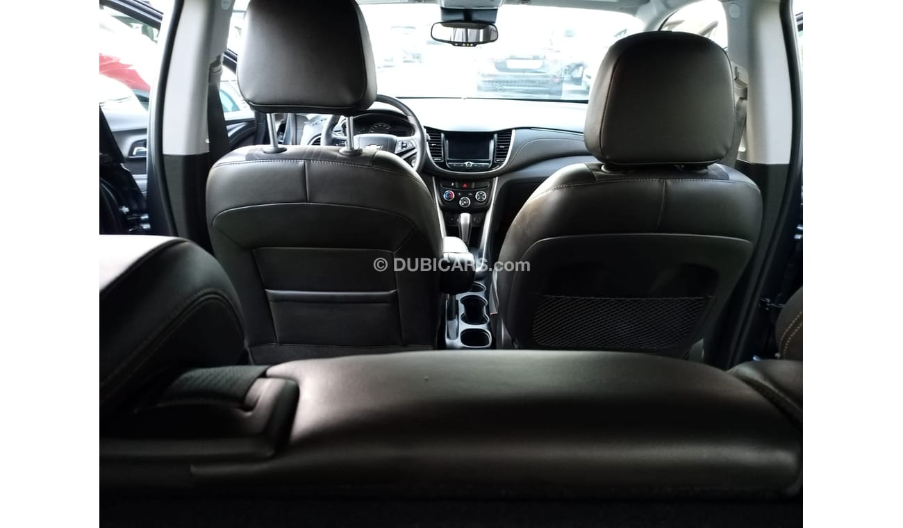 Chevrolet Trax 1400 CC 2021 model, gray color, cruise control, rear spoiler, screen, rear camera, in excellent cond