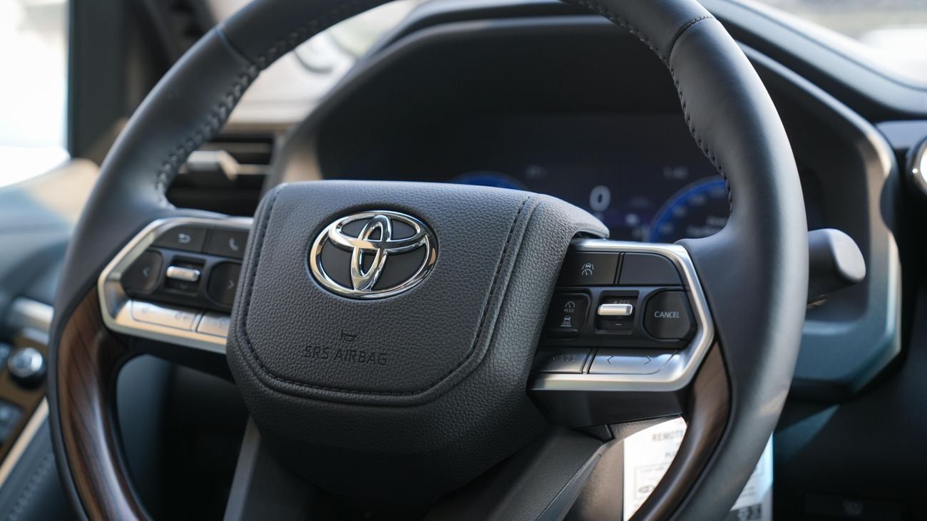 تويوتا لاند كروزر LX