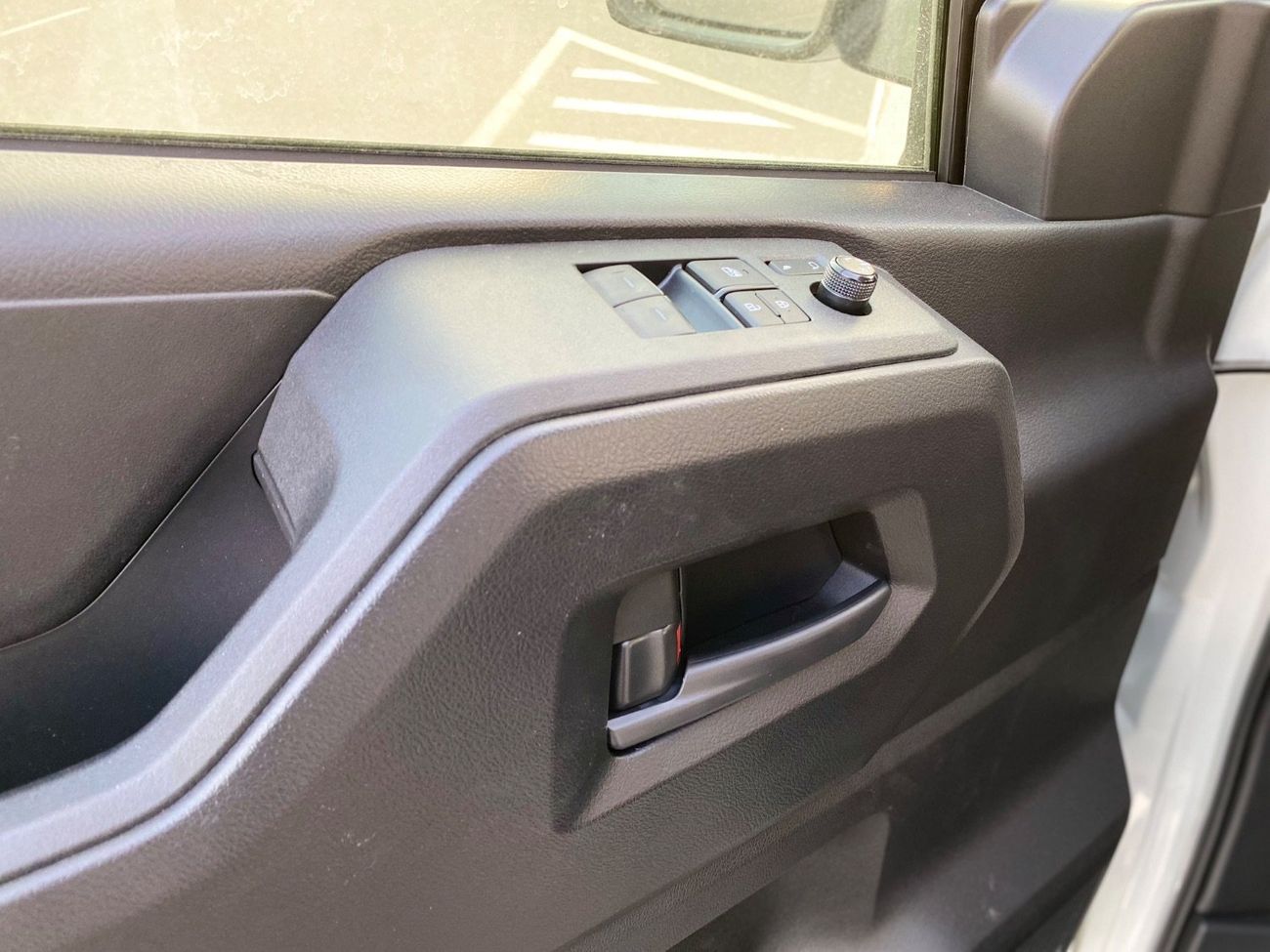 تويوتا هاياس Commuter Standard 2.8L