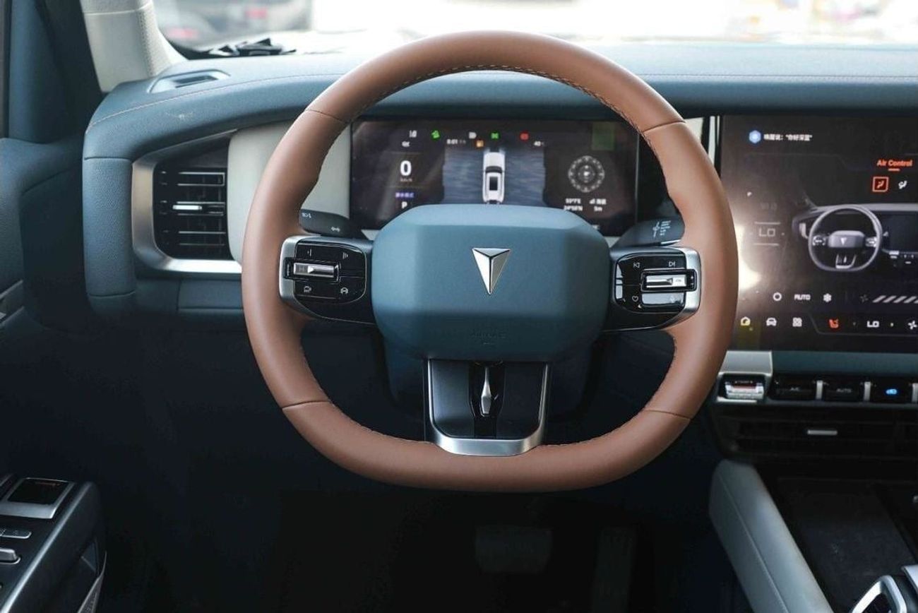 تشنجان ديبال جي 318 2024 Changan Deepal G318 Comfort - Plug-in Hybrid - Silver inside Blue