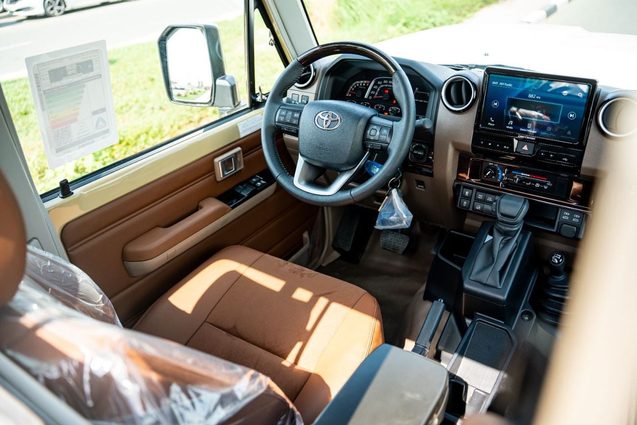Toyota Land Cruiser Toyota Land Cruiser LC79  S-C (4.0L  Petrol  A-T M-2025