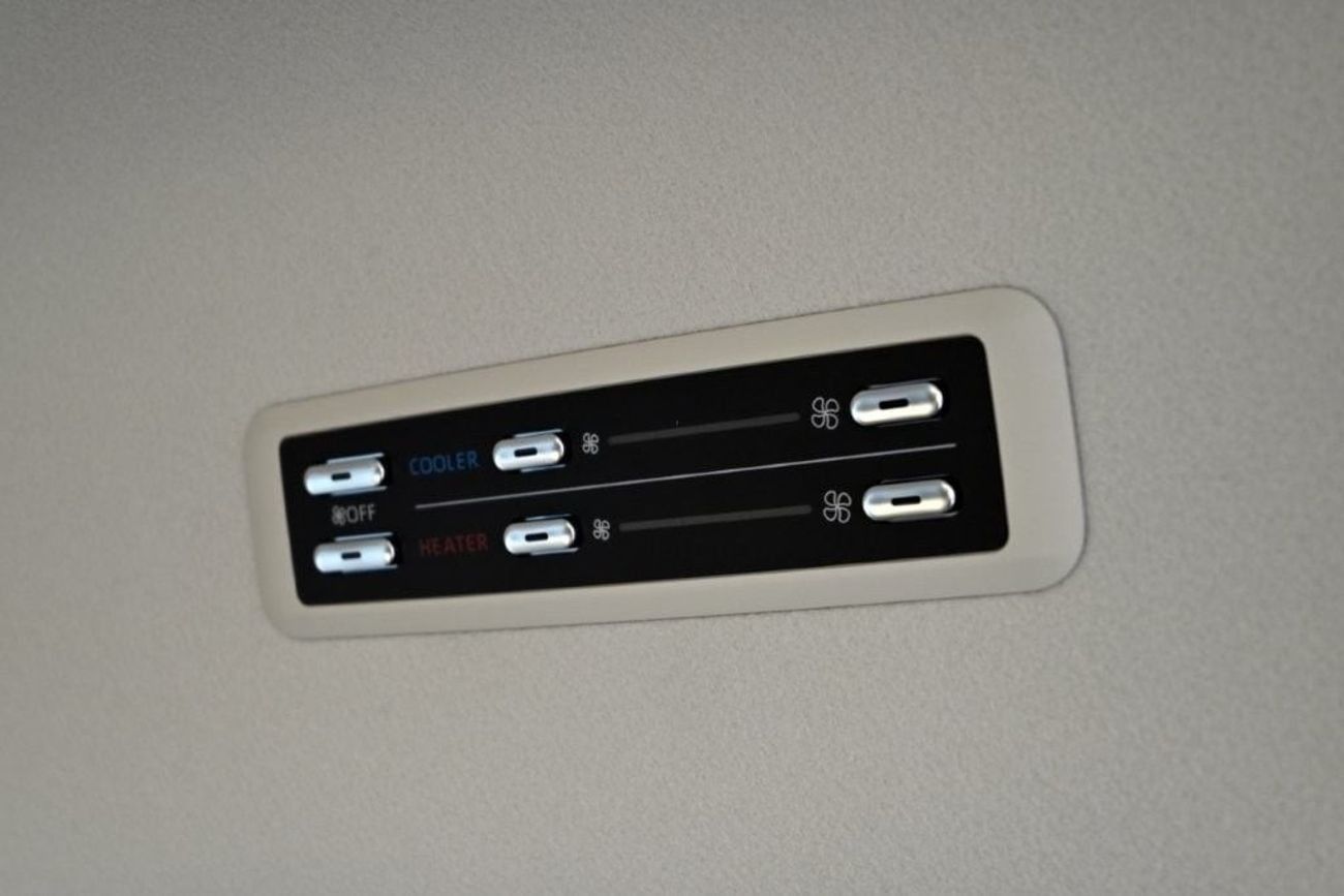 Toyota Hiace 2025 MODEL TOYOTA HIACE HIGHROOF GL V6 3.5L PETROL 13-SEATER MANUAL