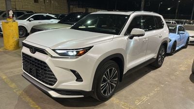 Toyota Grand Highlander PLATINUM HYBRID MAX AWD