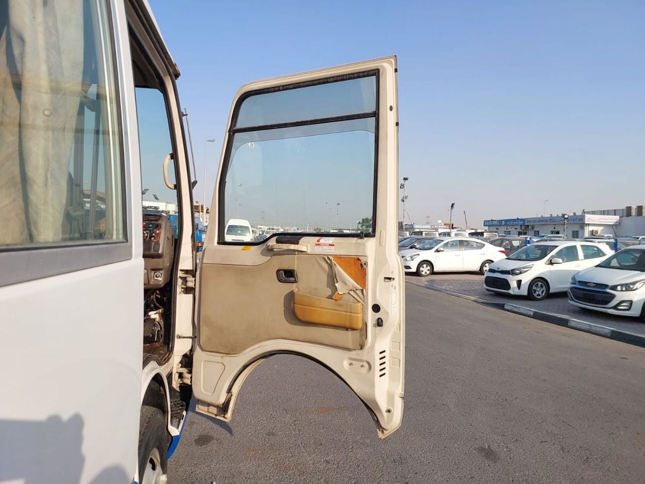 ميتسوبيشي روزا (RAMADAN OFFER) MITSUBISHI ROSA BUS RHD 2004 MODEL 5.2 L DIESEL MANUAL(PM00303)