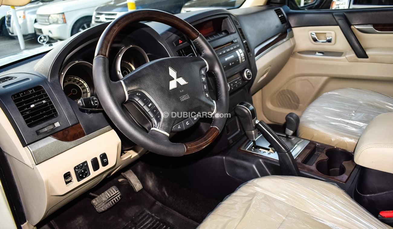 ميتسوبيشي باجيرو خليجى بليتا 2010  رنجات - فتحة