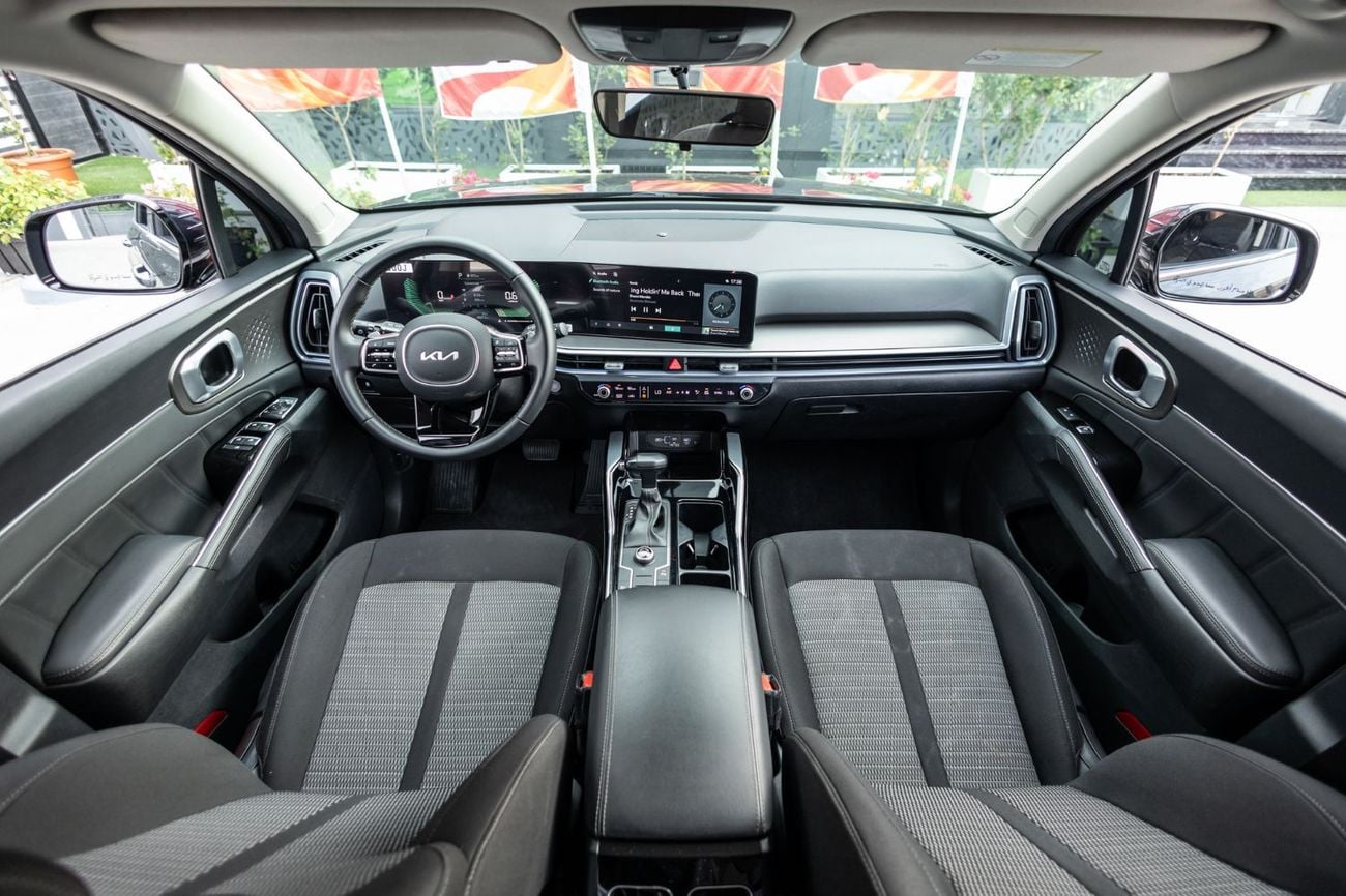 Kia Sorento Std 2.5L FWD