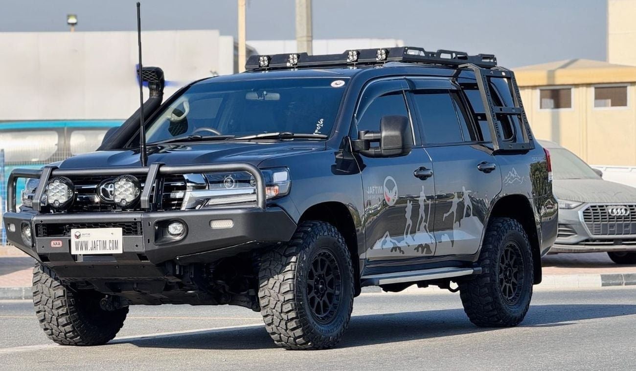 تويوتا لاند كروزر OFF ROAD MODIFIED | 2016 | RHD | 4.5L DIESEL ENGINE | HEAVY ROOF RACK WITH SIDE LADDER