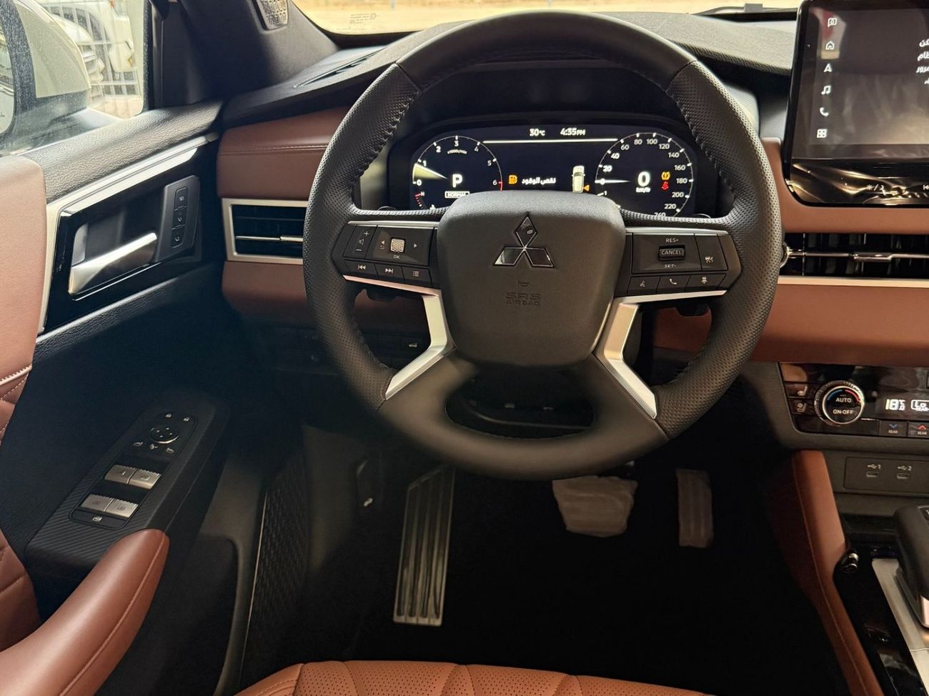 ميتسوبيشي آوتلاندر OUTLANDER 2.5 P-LINE 4WD **EXPORT ONLY**التصدير فقط خارج الخليج**