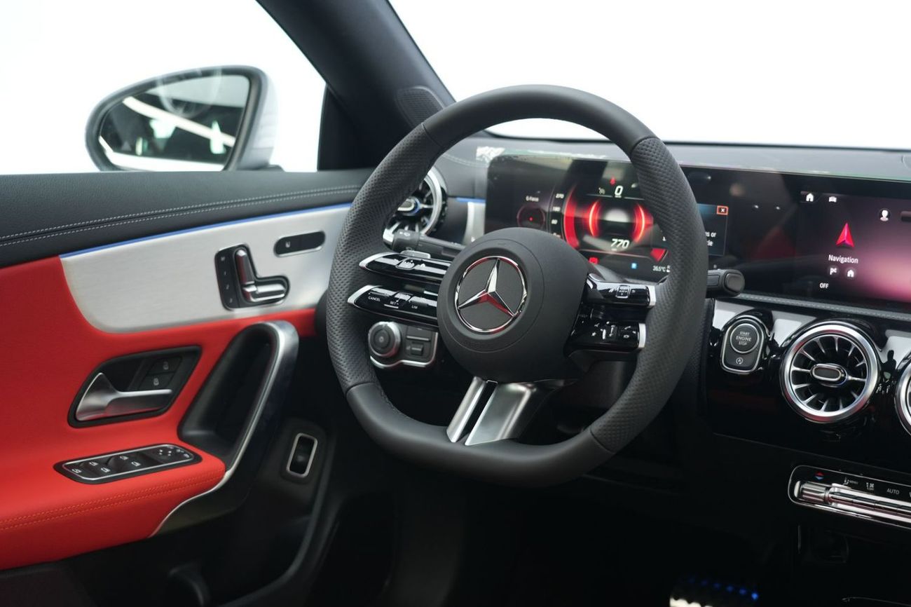 Mercedes-Benz CLA 200 