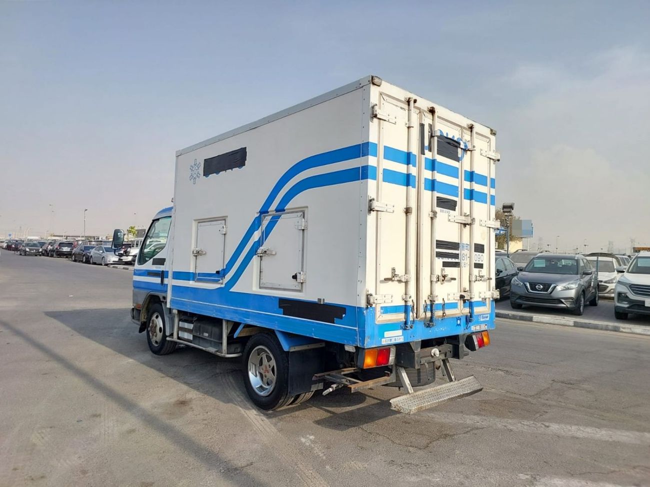 Mitsubishi Fuso Canter MITSUBISHI CANTER FREEZER TRUCK RHD 1999 MODEL 4.2 L DIESEL MANUAL(PM30981)