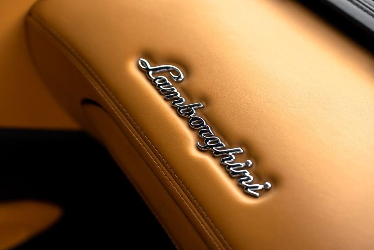Lamborghini Aventador 6.5L V12 GCC Full service history