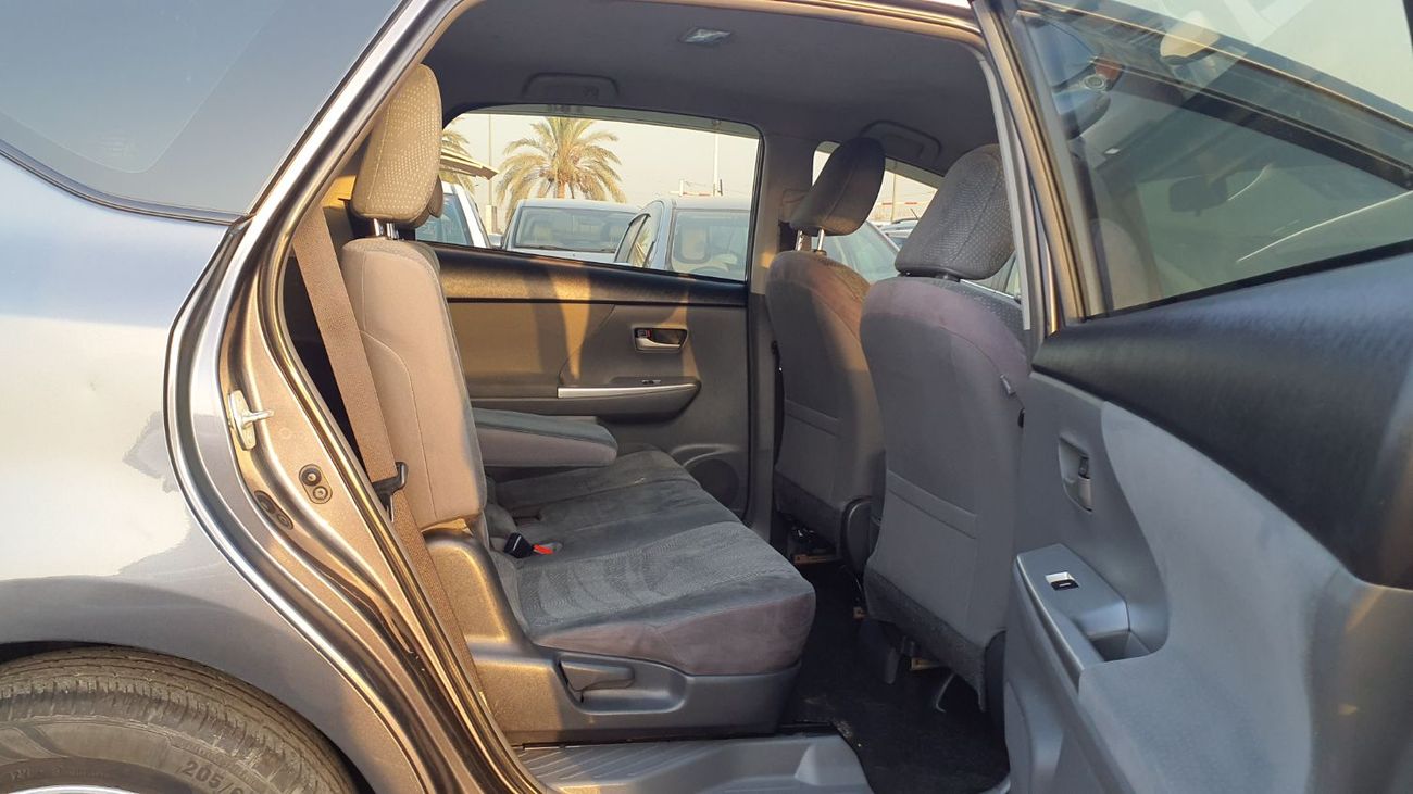 Toyota Prius+ Toyota Prius 2014 – Hybrid Efficiency | Grey