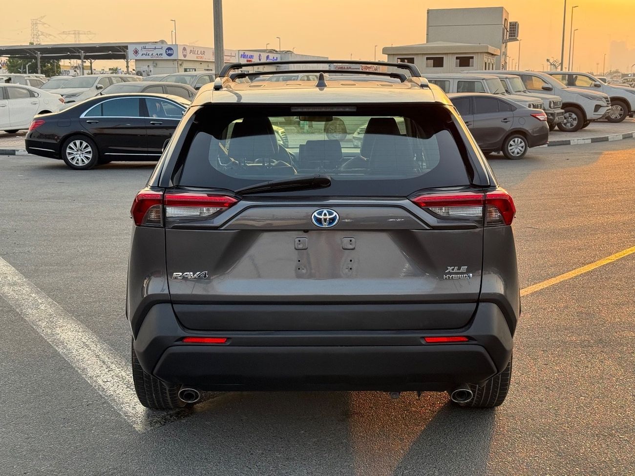 تويوتا راف ٤ XLE 2.5L