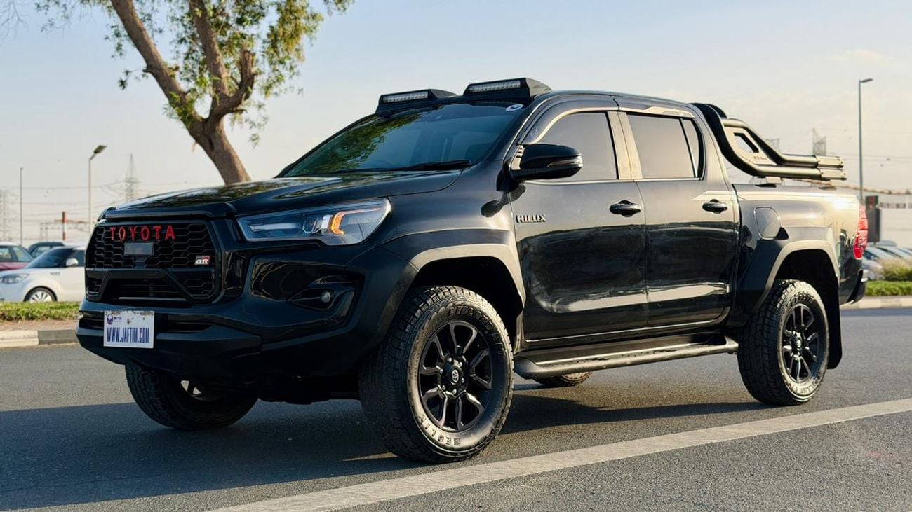 Toyota Hilux GR BODY KIT INSTALLED | POWER SEATS | 2.8L DIESEL | AUTOMATIC TRANSMISSION | LEATHER SEATS |