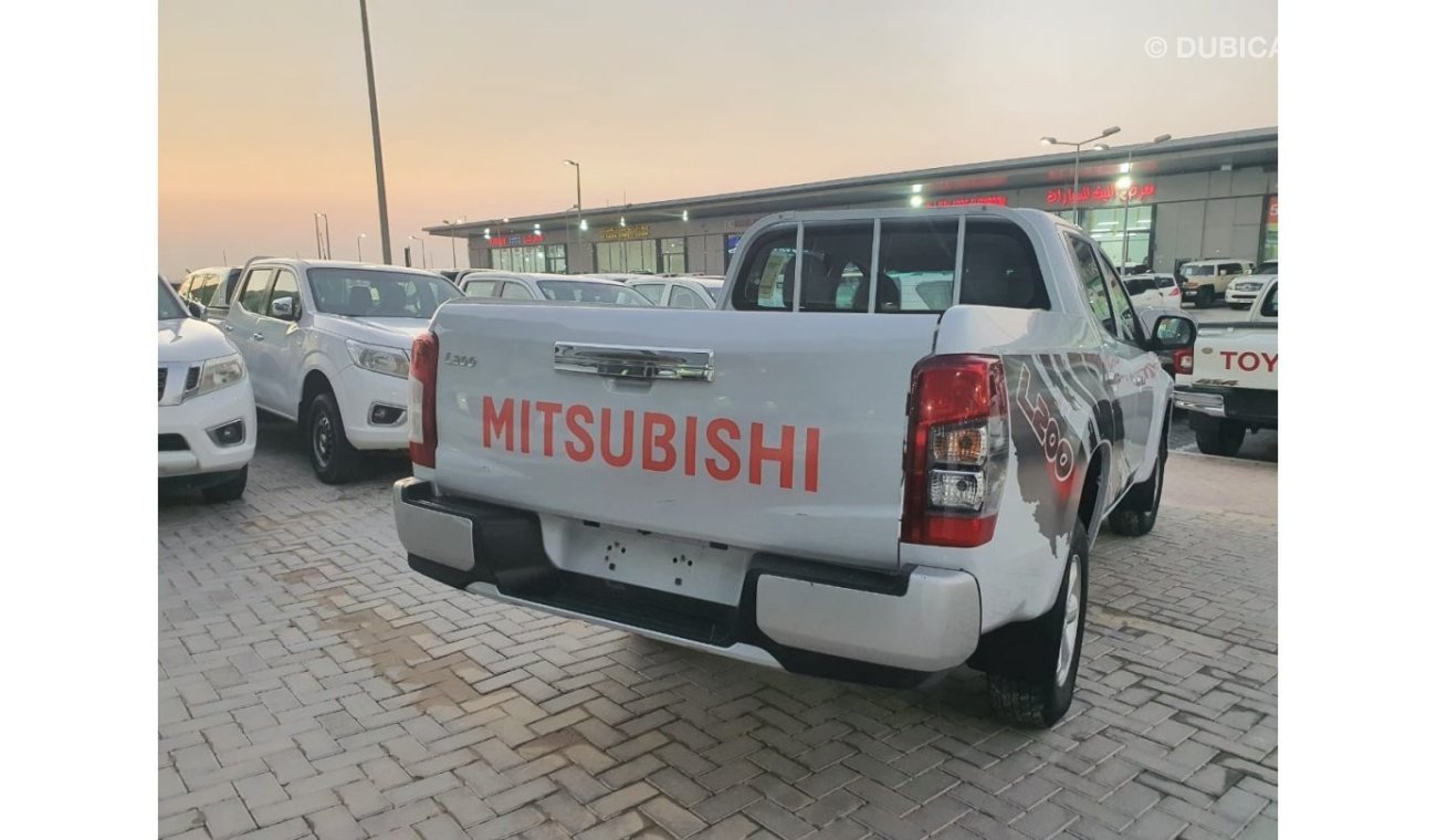 Mitsubishi L200 Mitsubishi L200 GLS (V Gen), 4dr Double Cab Utility, 2.4L 4cyl Petrol, Manual, Four Wheel Drive2019