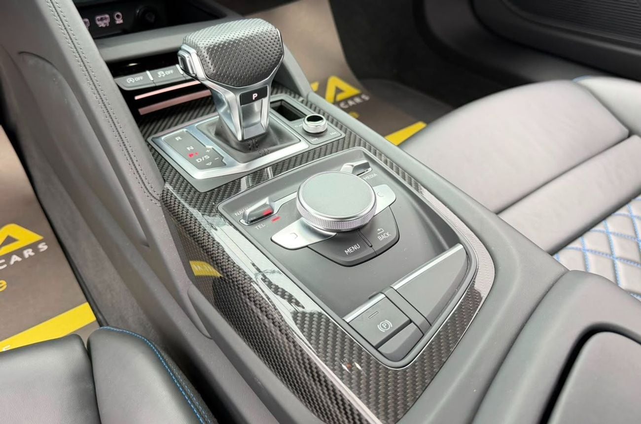 أودي R8 V10