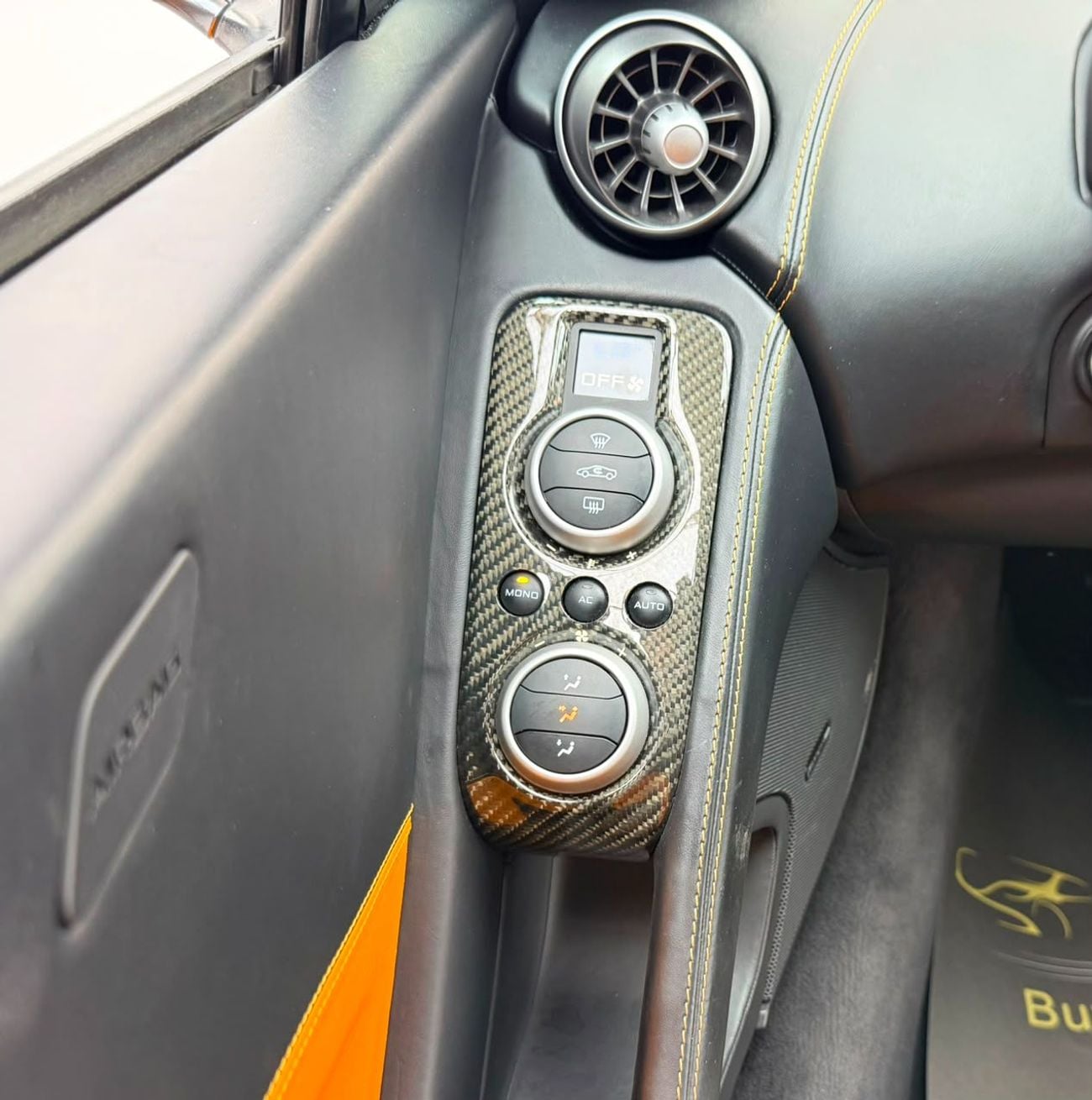 مكلارين MP4-12C STANDARD 2013 McLaren MP4-12C, Full McLaren and Dragon Racing Service History, GCC Specs