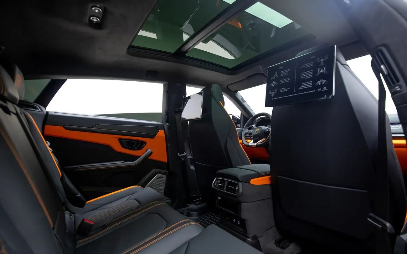 Lamborghini Urus SE - GCC Spec -With Dealer Warranty and Service Contract