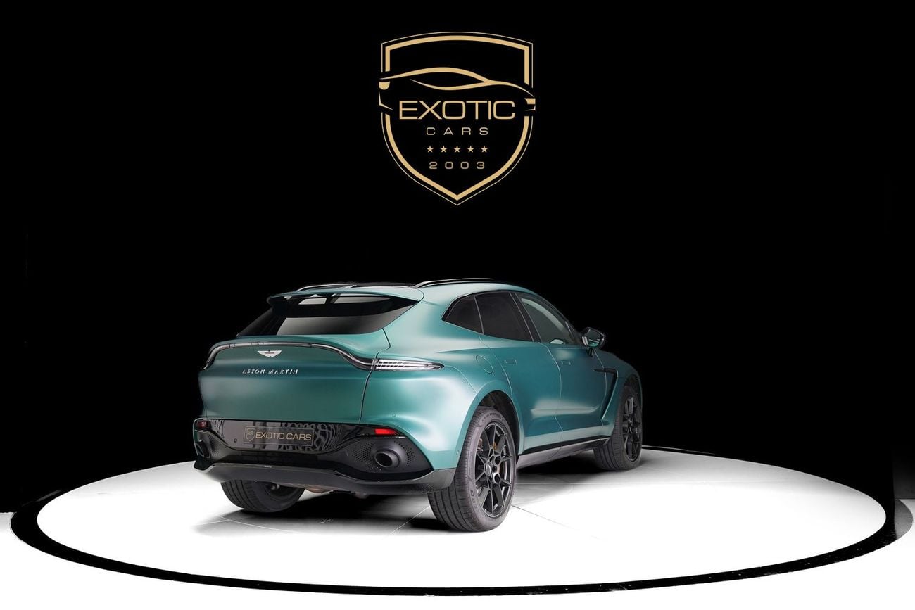 Aston Martin DBX 550