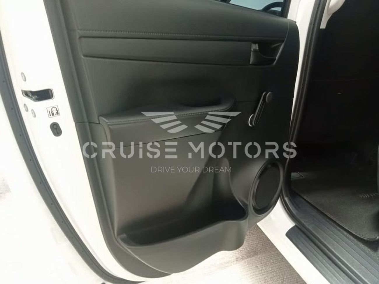 Toyota Hilux Double Cabin J - Manual - 2.4 L - diesel - SUV - 4x4 - 5 Seats - 4 Door