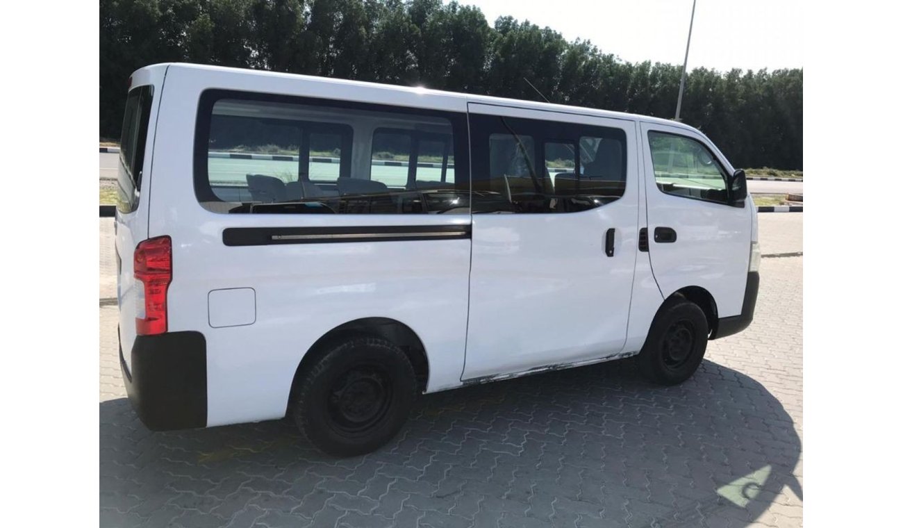 Nissan Urvan Nissan urvan 2015,,,,, diesal,,,, Gcc,,,, very good condition