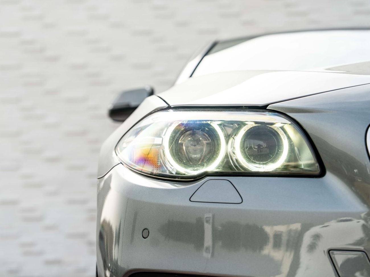 بي أم دبليو 520i Exclusive 1.6L