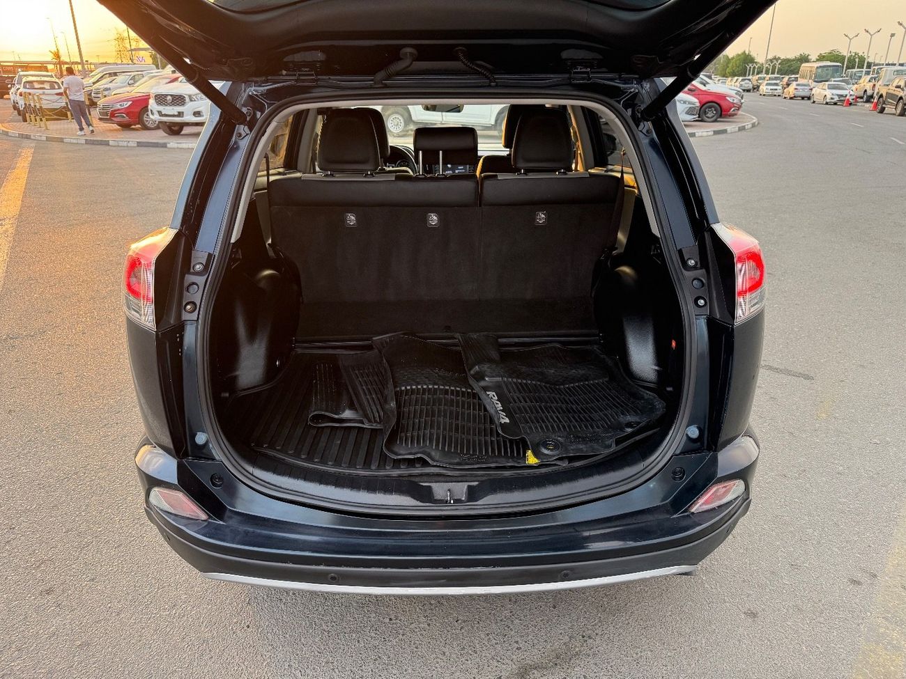 تويوتا راف ٤ 2018 TOYOTA RAV4 LIMITED HYBRID 360CAMERA FULL OPTIONS IMPORTED FROM USA