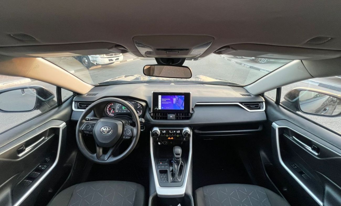 Toyota RAV4 2025 Toyota RAV4 XLE Full Option - 2.5L V6 - Rear CAM - Low Mileage - Radar System -