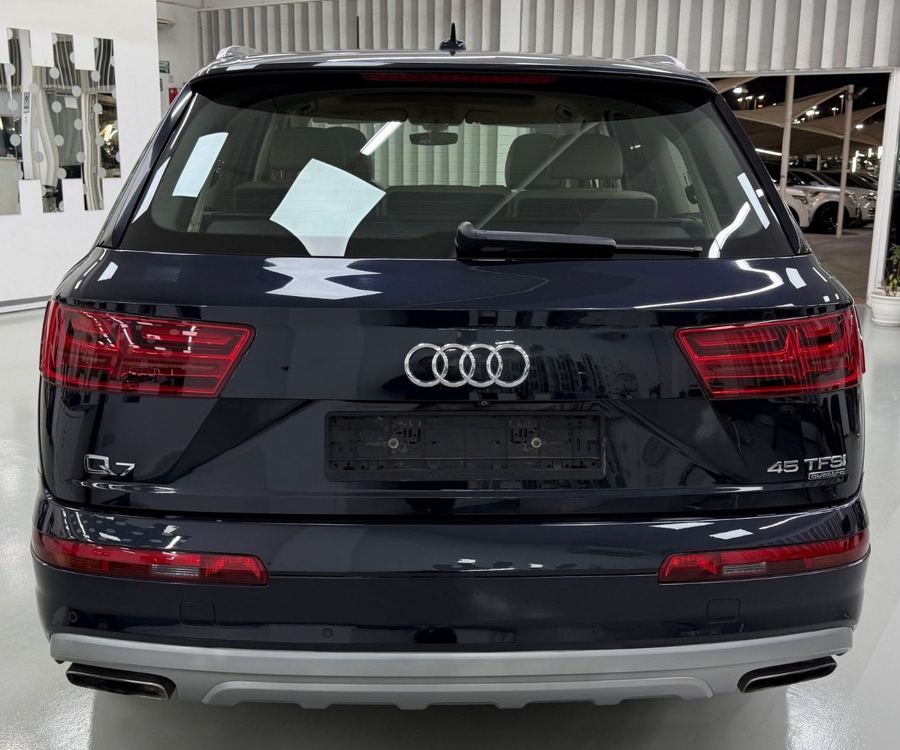 أودي Q7 45 TFSI quattro S-Line Luxury 3.0L