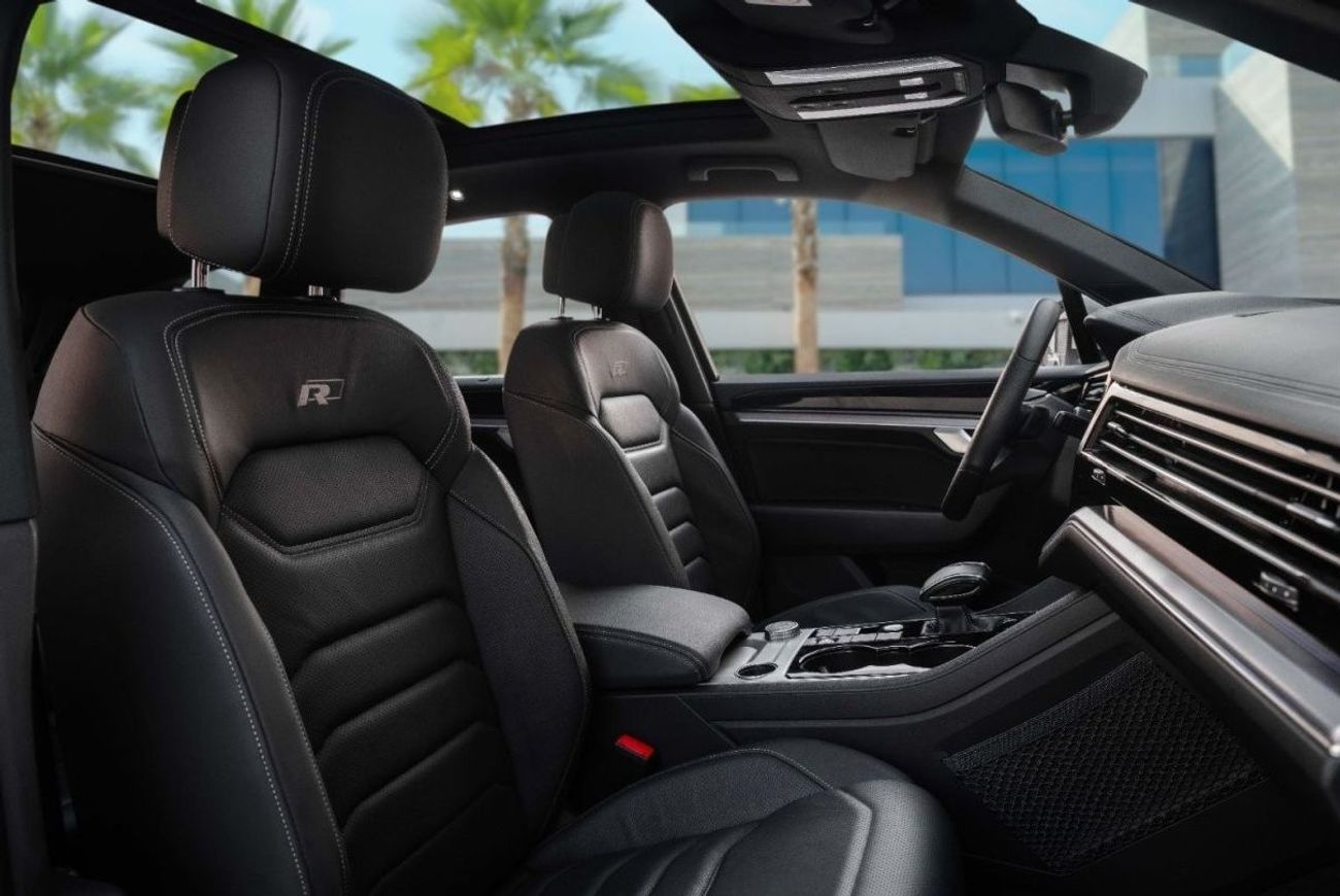 فولكس واجن طوارق R-Line | 3,133 P.M  | 0% Downpayment | Full Agency Service History!