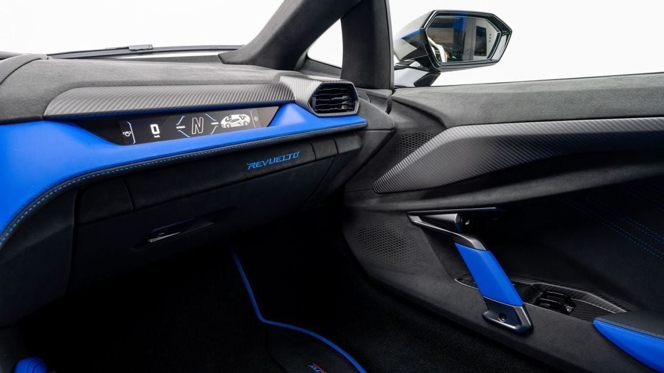 لامبورغيني ريفويلتو - 2024 - GCC - Under Warranty and Service Contract