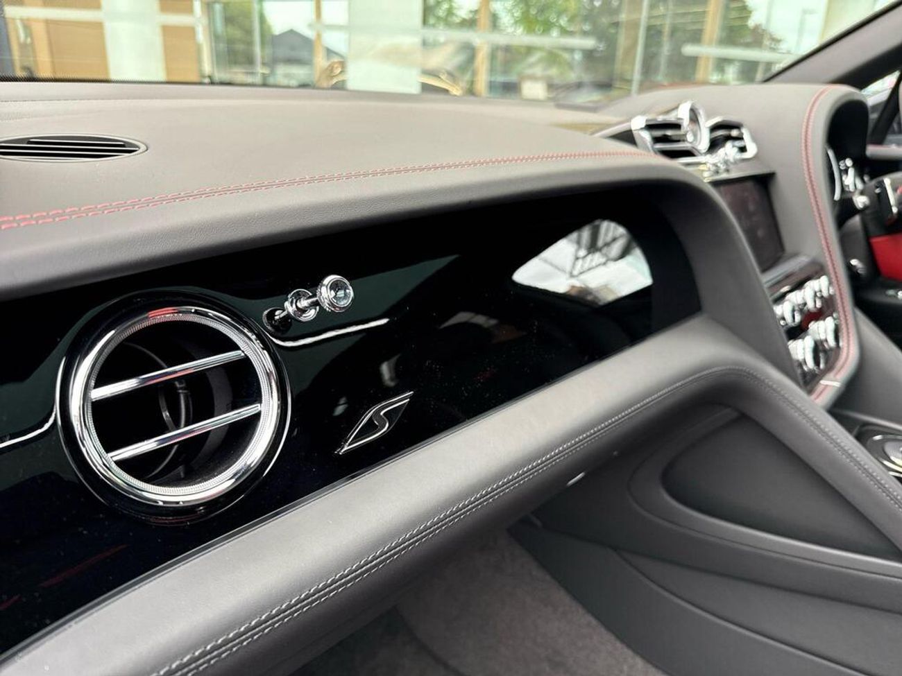 Bentley Bentayga 4.0 V8 S Auto 4WD Euro 6 (s/s) 5dr (EXPORT ONLY) Right hand drive