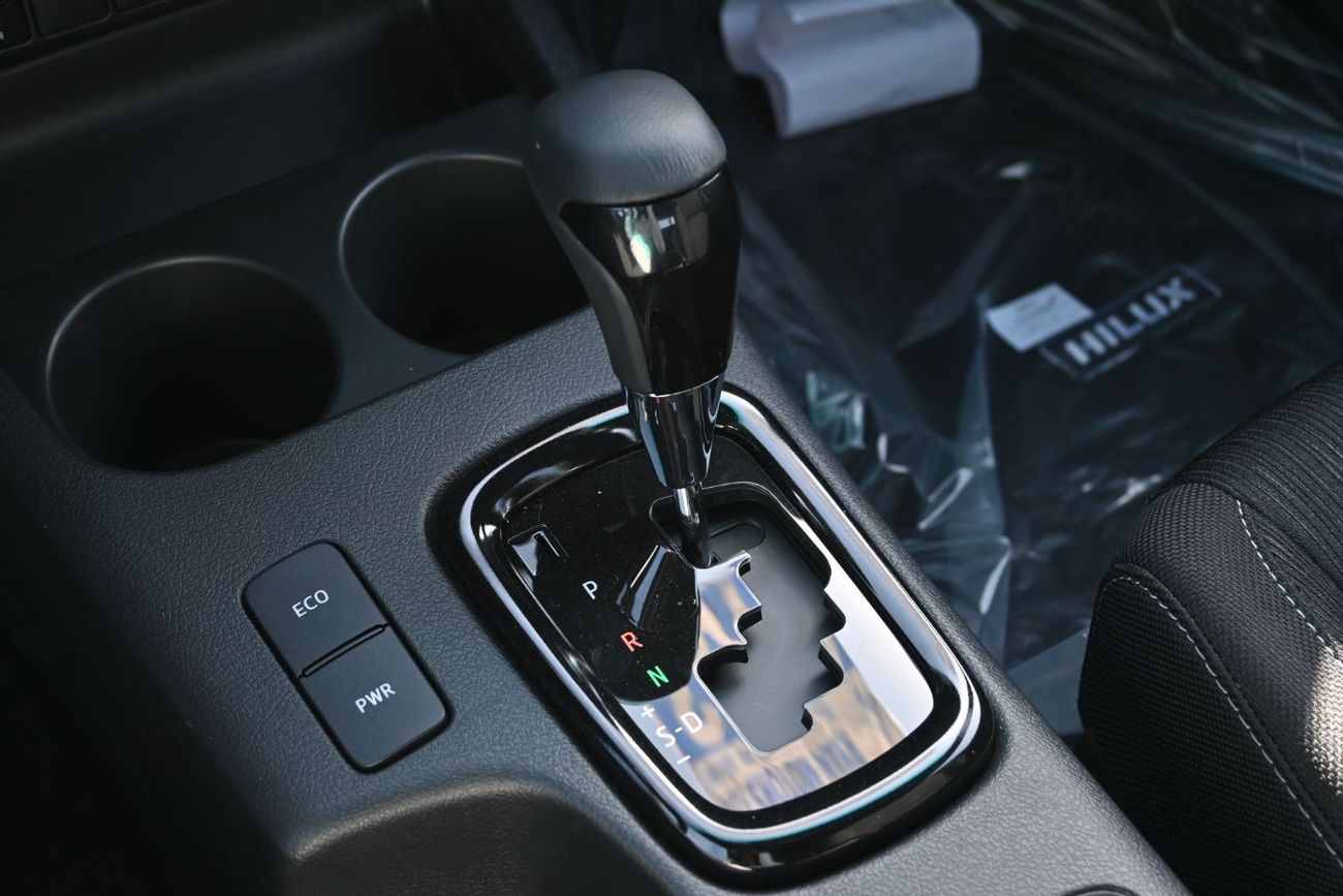 Toyota Hilux Adventure 4.0L Toyota Hilux Adventure SR5 4.0L V6, Petrol, 4WD, Pickup