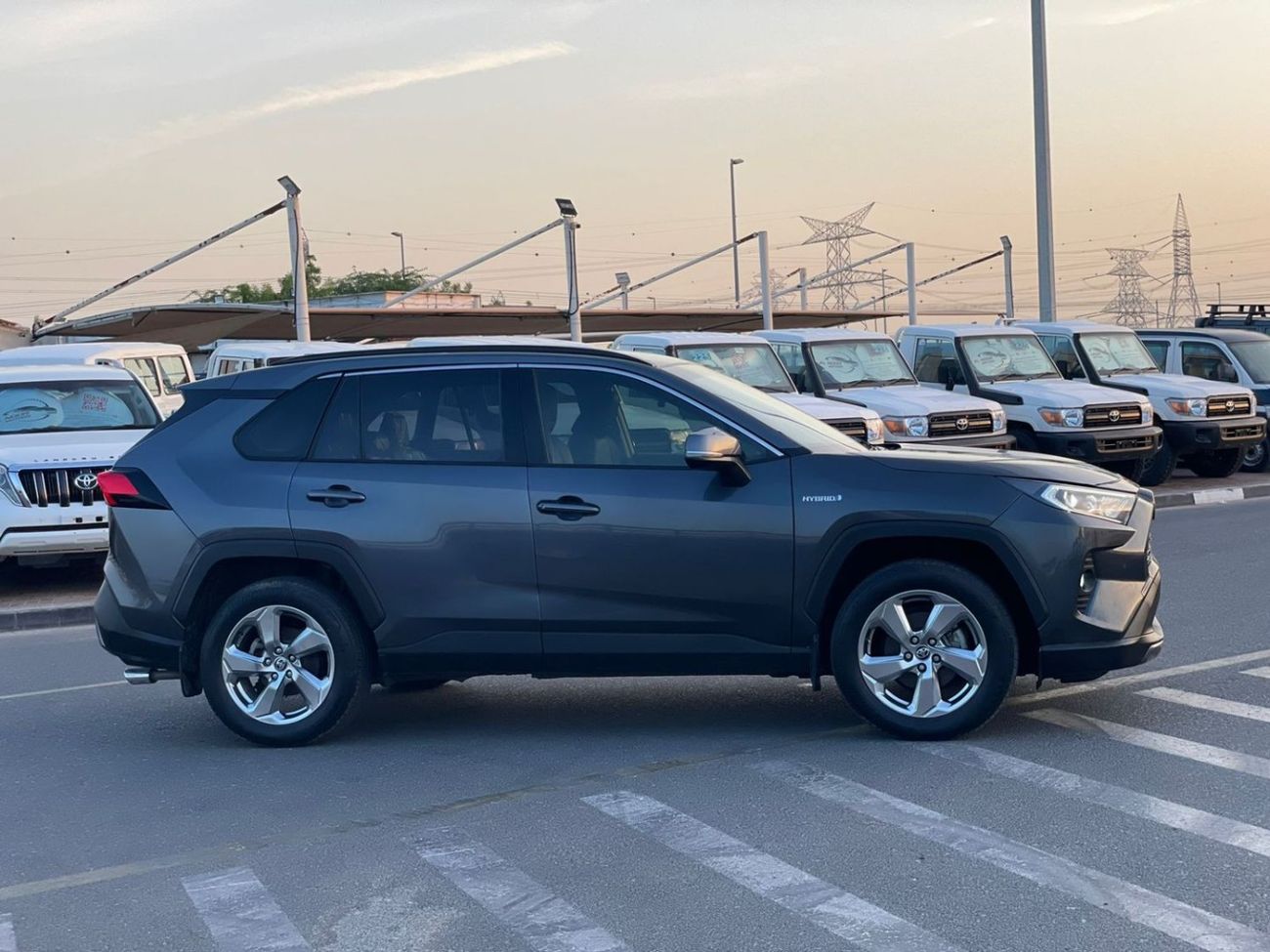 تويوتا راف ٤ 2021 Toyota RAV4 Hybrid - 2.5L V4 - Right Hand Drive - Japan Specs - 22,400 Km
