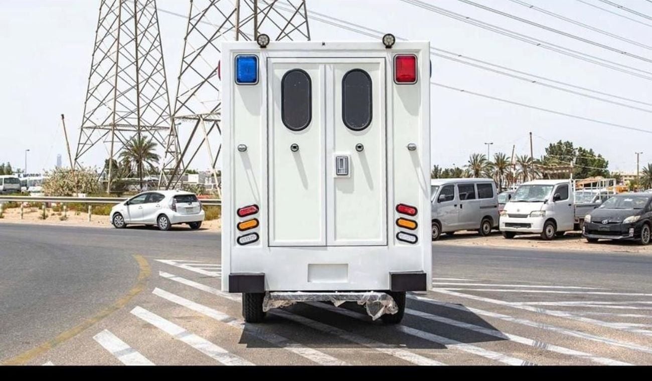 Toyota Land Cruiser 70 2025 Toyota Land Cruiser LC 79 4.0 SC AT Petrol (Ambulance)