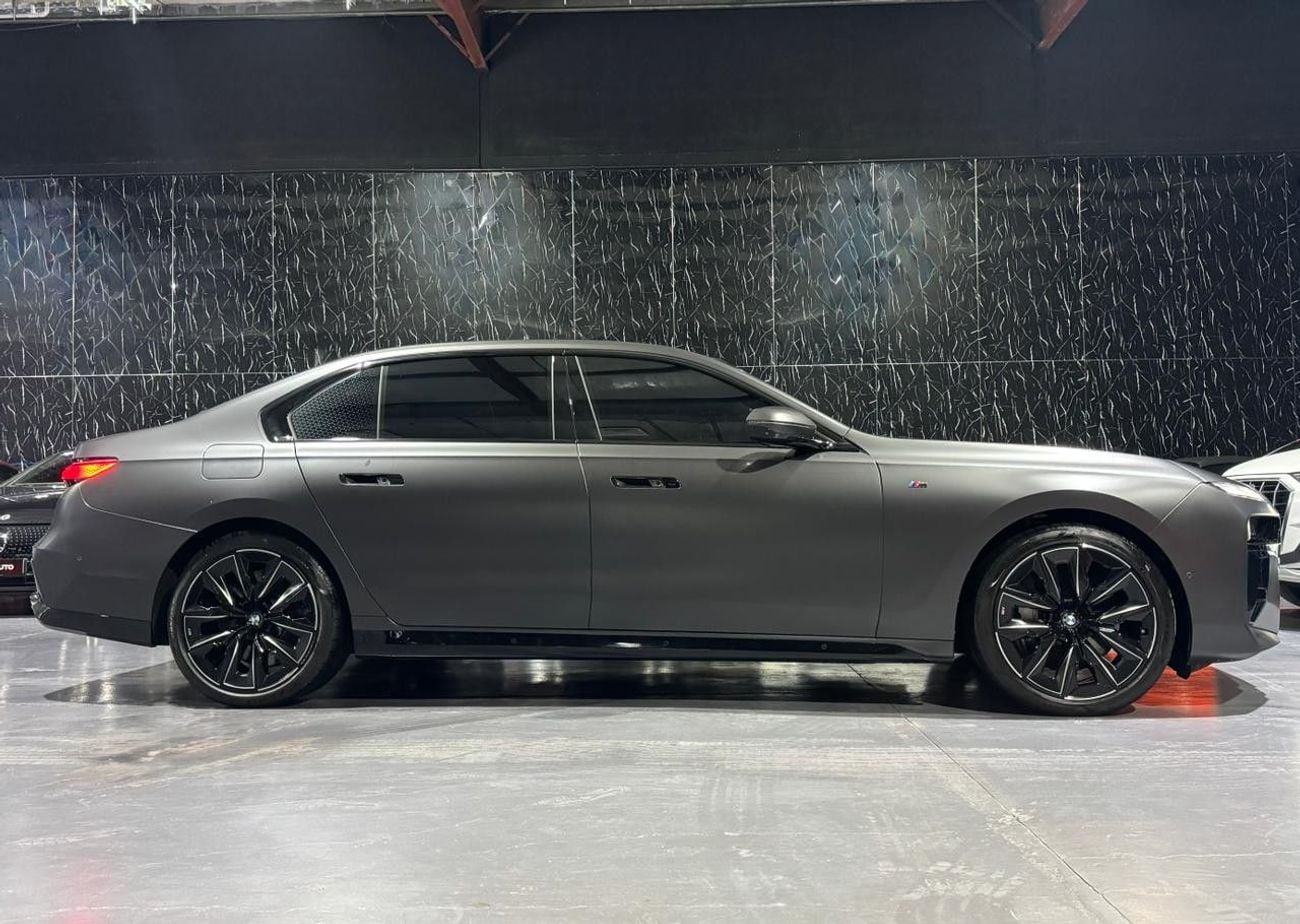 BMW 760i XDRIVE MASTERCLASS M SPORT PACKAGE 4.4L ,V8 ,8 Speed xDrive AWD