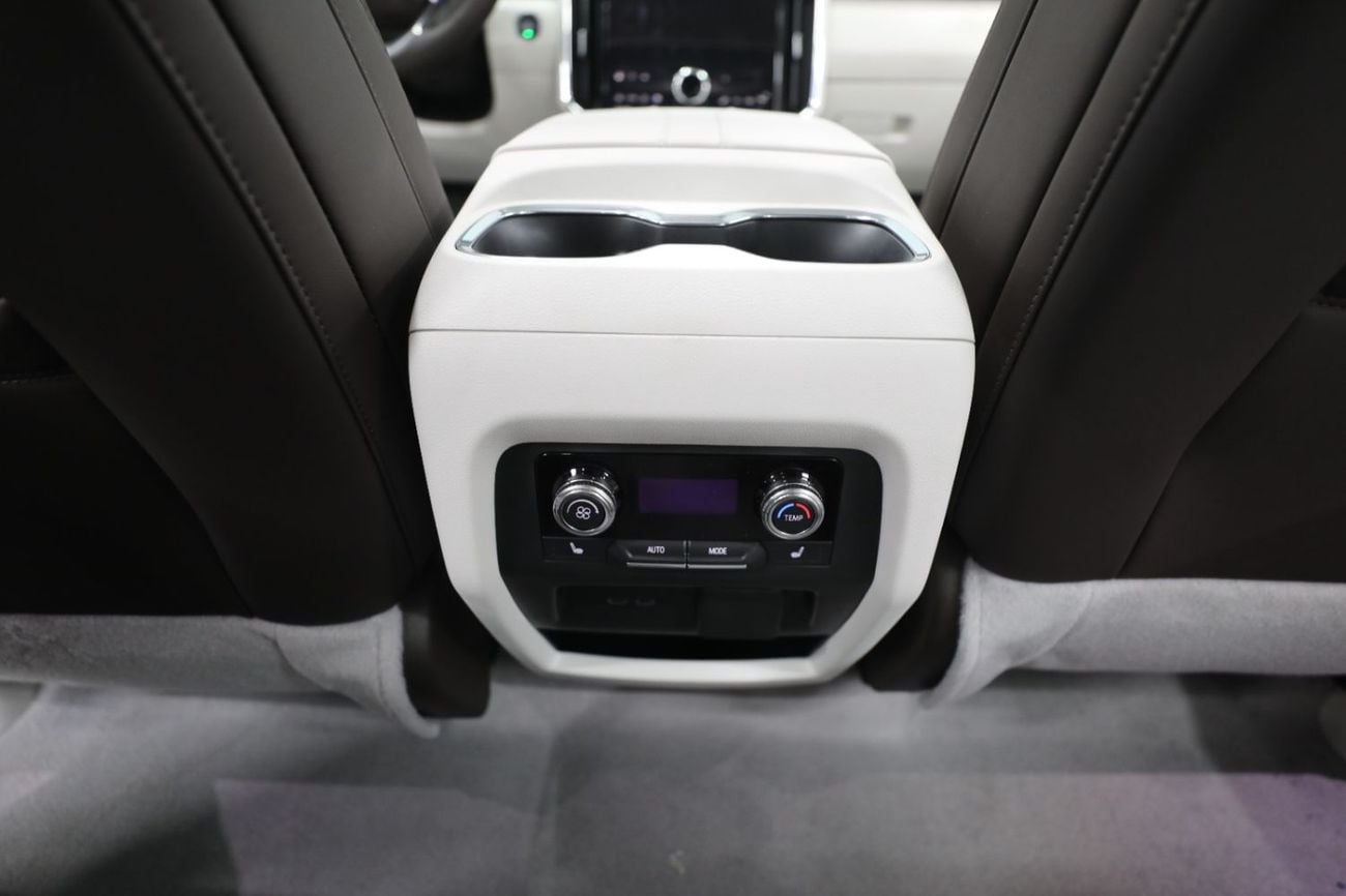 جي أم سي أكاديا GCC | Brand New | 7 Seats VIP | 328 Hp 2.5L V4 AWD | Full Option | AED 3,400 monthly with 0% Downpay