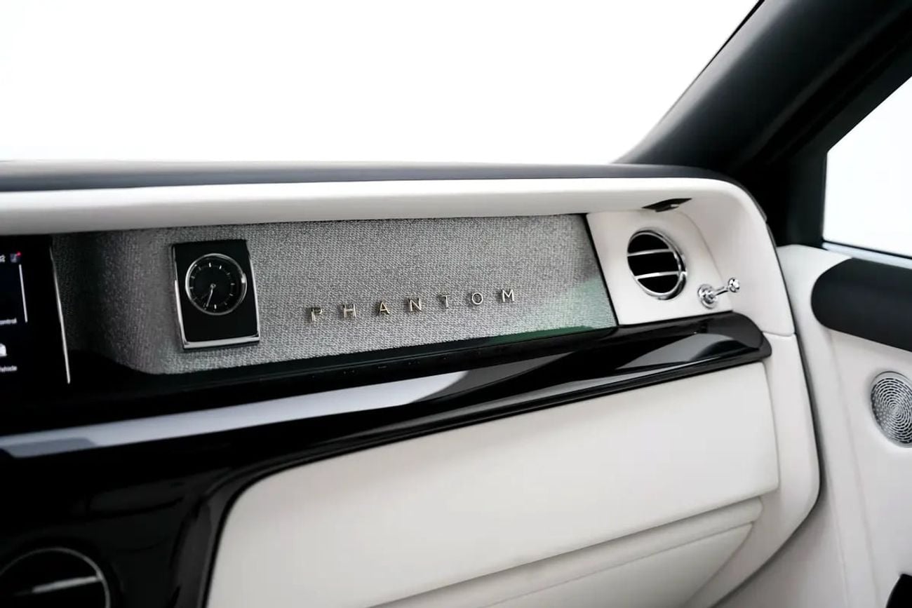 Rolls-Royce Phantom EWB WITH WARRANTY AND SERVICE CONTRACT