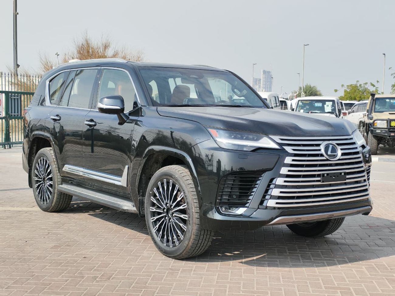 Lexus LX700h 2026 Lexus LX700h VIP HEV (4-Seater) 3.5L V6 Twin-Turbo Hybrid A/T 4WD Export Only